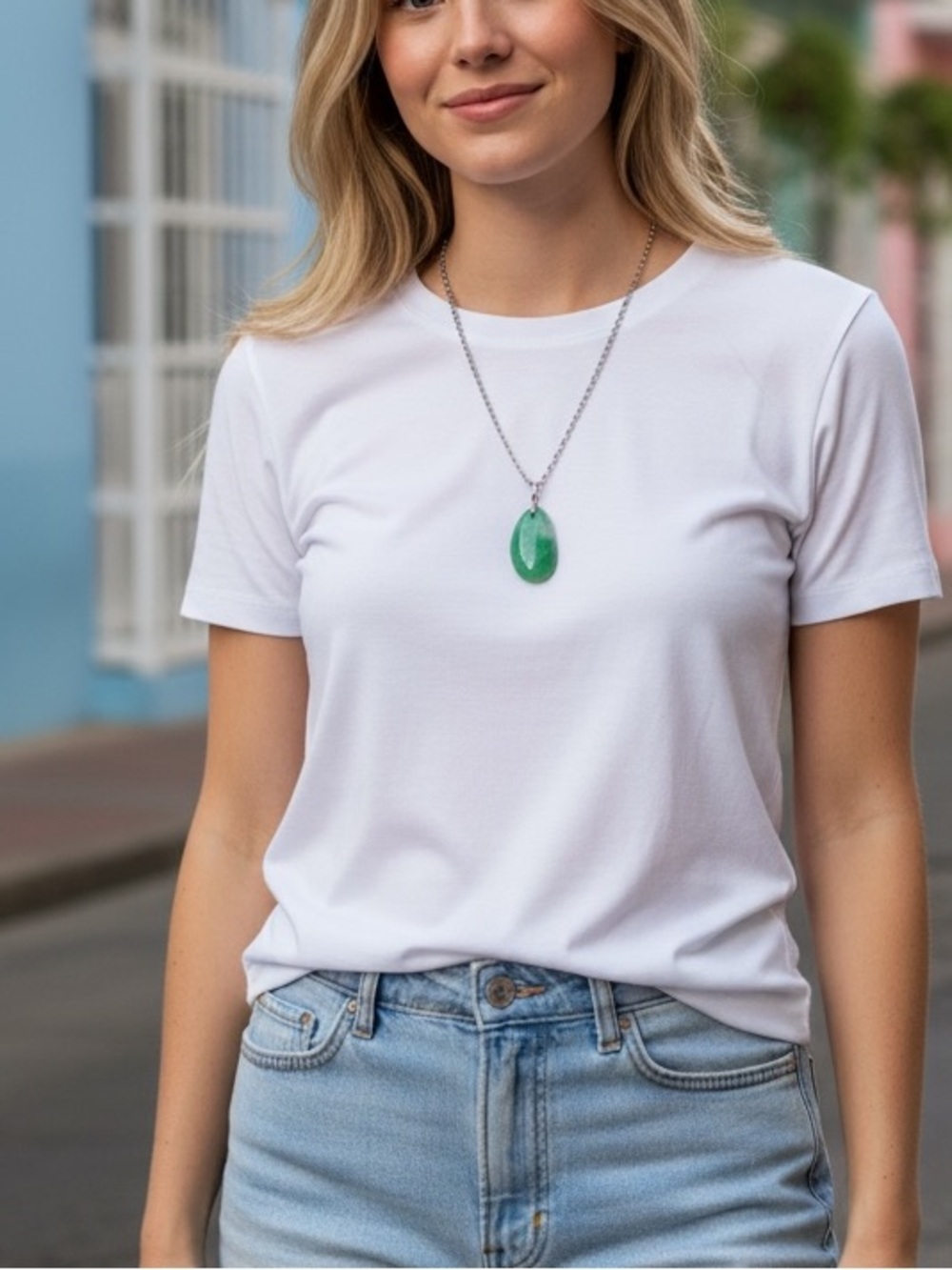 Oval jadetie pendant& necklace